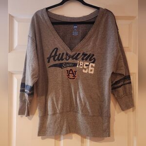 NCAA Austin gray v neck 3/4 sleeve sweatshirt L